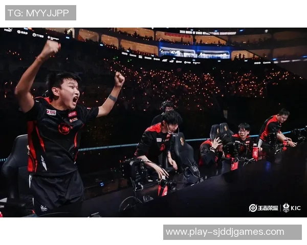 S15电竞总决赛世界冠军杯中LNG团队意识表现的深度分析与点评