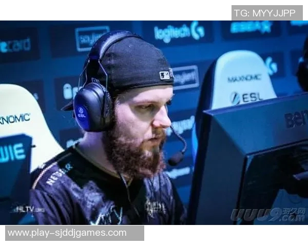 FPX在CSGO比赛中的防守反击策略分析及其成效评估